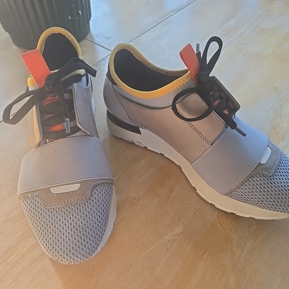 Balenciaga Paris excellent condition sneakers 5.5US, 36EU Authentic